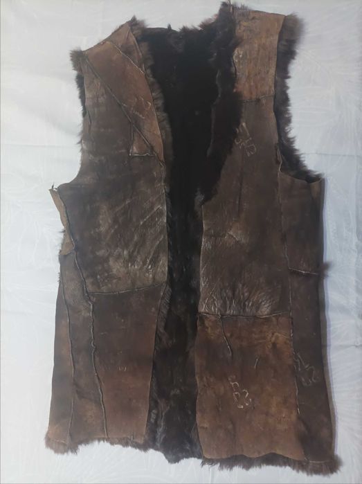 Жіноча желетка з кролика