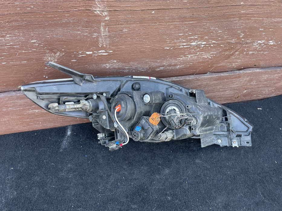 Фара, ліхтар передній Mazda 5 Мазда 5 (04-08)