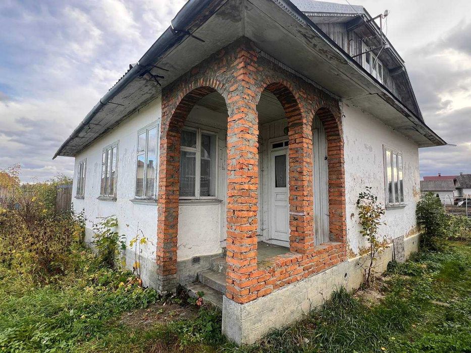 Будинок в Перегінську_М