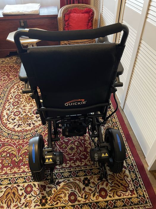 Cadeira de rodas eletrica Quickie por estrear
