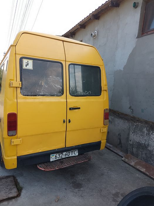 Мікроавтобус мерс.310d  пасажир кат. B . об'єм 2.9 л