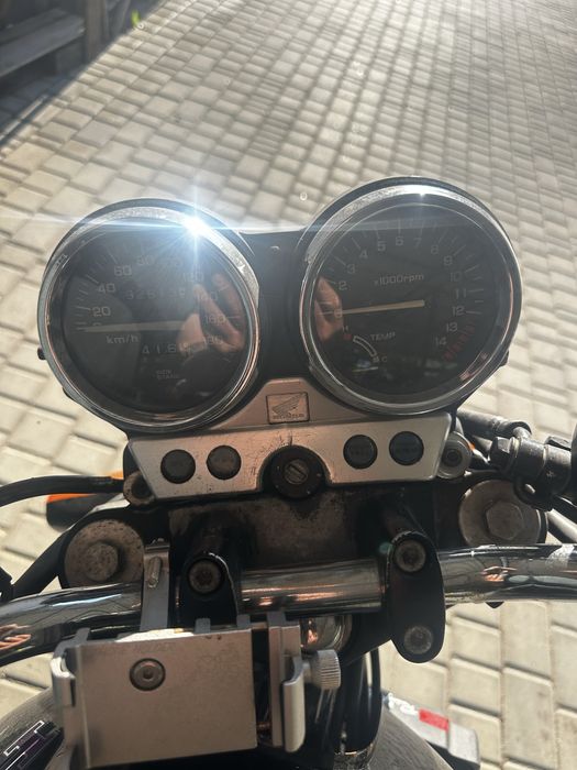 Продам или обменяю Honda cb 400 sf version R 2000 года