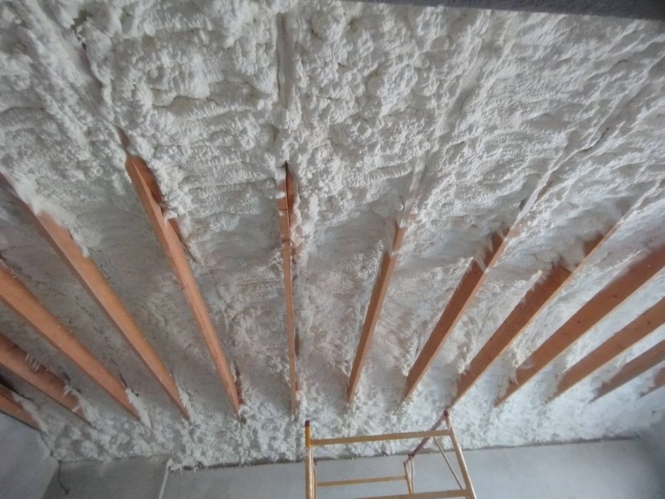 Утеплення пінополіуританом, ппу, піною Славське