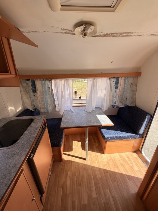 Caravana Pluma 350