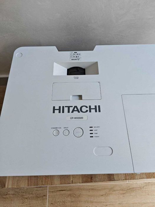 Проєктор Hitachi CP-WX5500 / 1280х800 / до 300 дюймів / Професійний