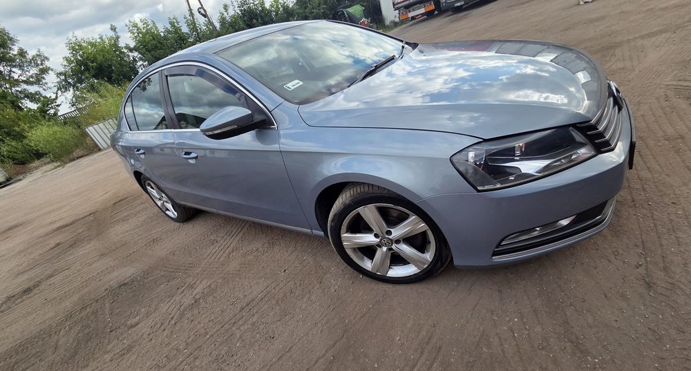 VW Passat B7  2.0 TDI Sedan