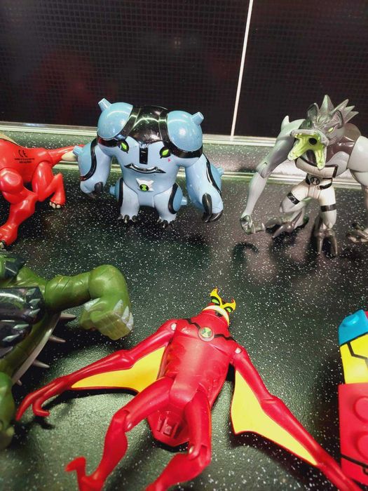 Ben 10  , оригінал. Бен 10 Бен10 фігурки