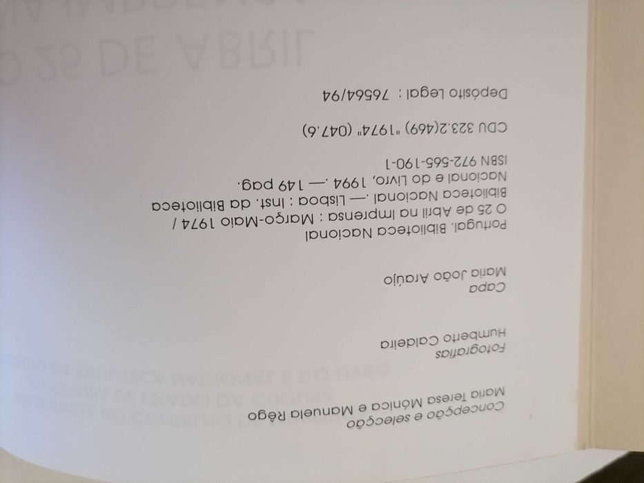 O 25 de ABRIL na Imprensa 1994 Edição Limitada da Biblioteca Nacional c/149 Páginas
