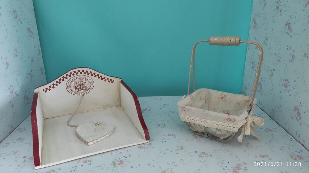 Diversas peças de louça de decoração