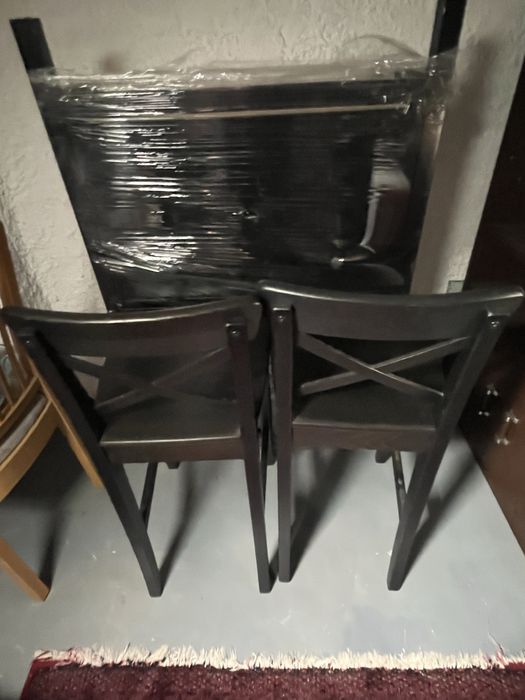 2x "bar chairs" ( cadeiras banco alto)