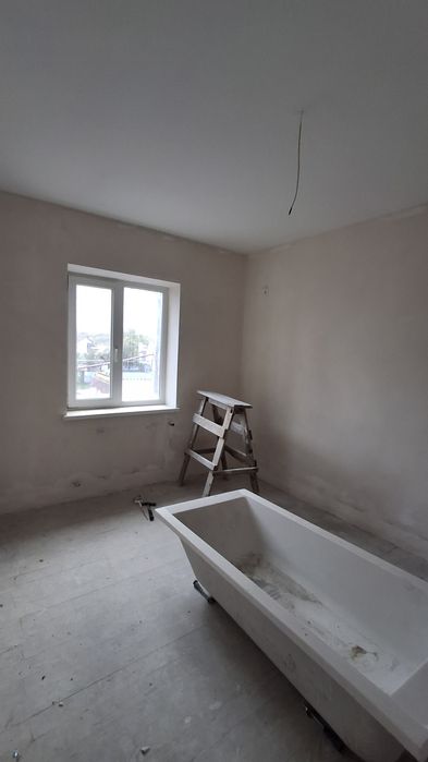 Продаж 2 пов.,фасадного приміщення.