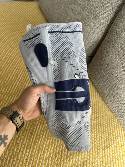 Opaska orteza na kolano Bauerfeind GenuTrain P3 5L