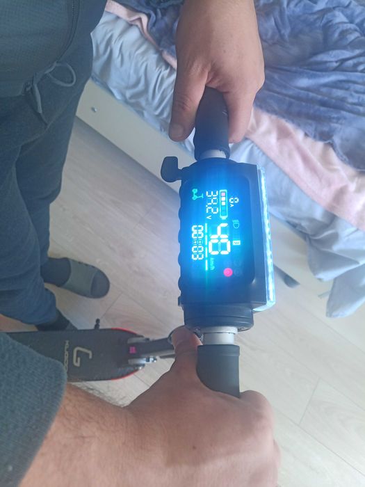 Продам электросамокат