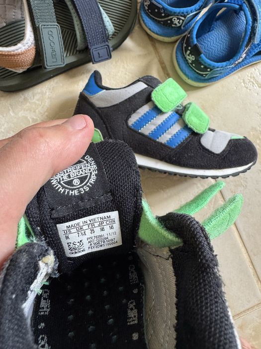 Дитяче взуття Clark’s, Adidas, Tom’s