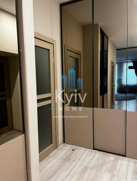 Продаж просторої 3-кімнатної квартири в ЖК «Чайка», вул. Лобановського, 21 (корпус 3)