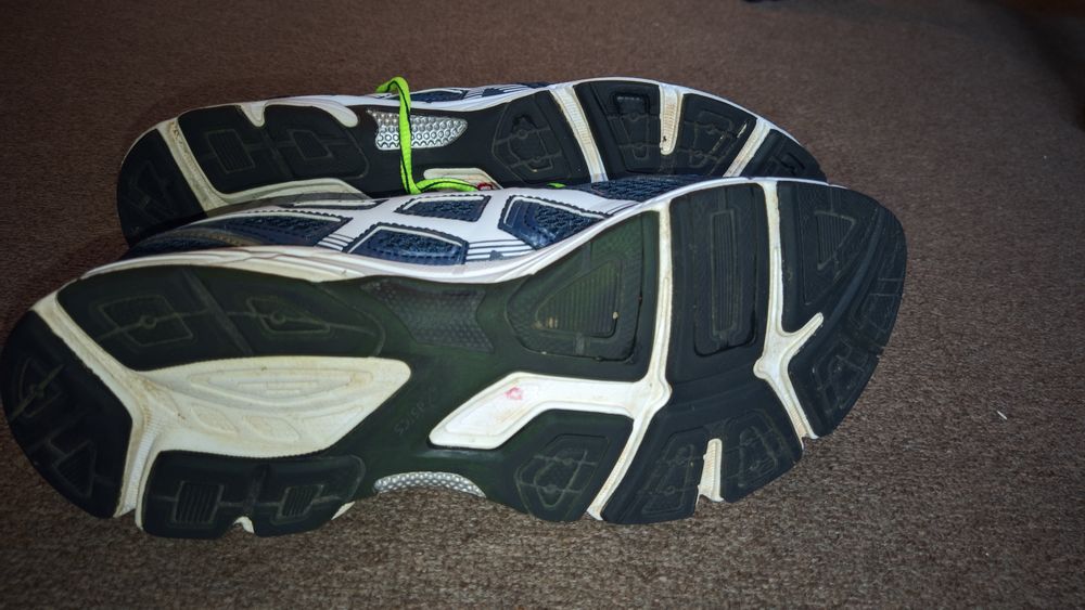 Кросівки туфлі  школа asics mizuno nimbus jordan   nimbus 42.5
