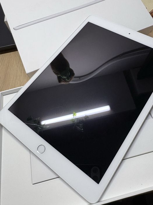 iPad 第8世代128GB 、Apple Pencil第1世代　セット iPad iPad8 第8世代 128GB大容量 10.2インチ Apple Pencil(第1