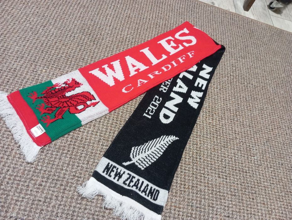 Szalik piłkarski Wales, News Zeland