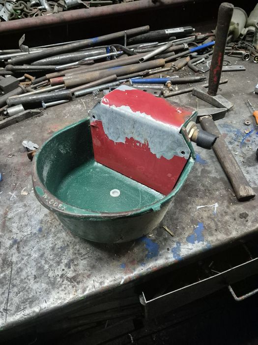 Sprzedam poidła pływakowe