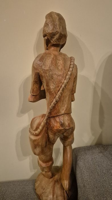 Bardzo duża drewniana figurka