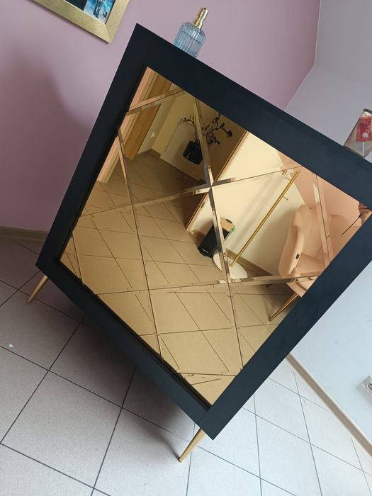 Recepcja lada do salonu
