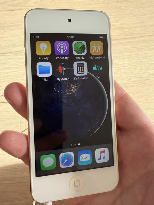 iPod 6th gen 32 gb ze słuchawkami