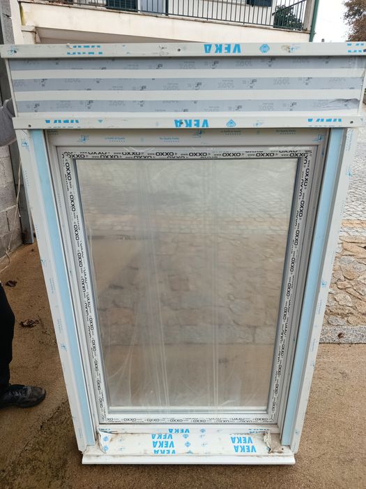 Janelas com estores incluido