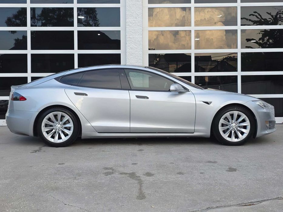 Tesla Model S 100D      2017