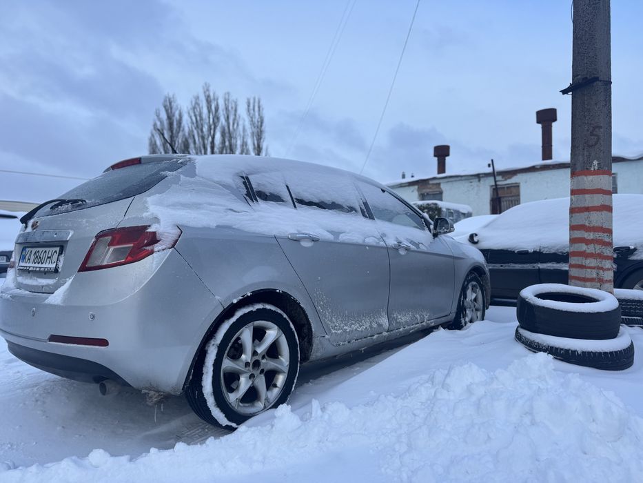 Geely emgrand 7.