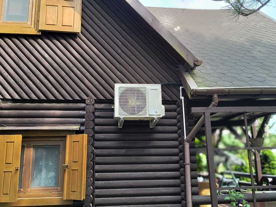 Dom nad jeziorem z bali drewniany z jacuzzi na pięknej działce