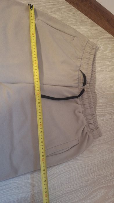 Чоловічий спортивний костюм