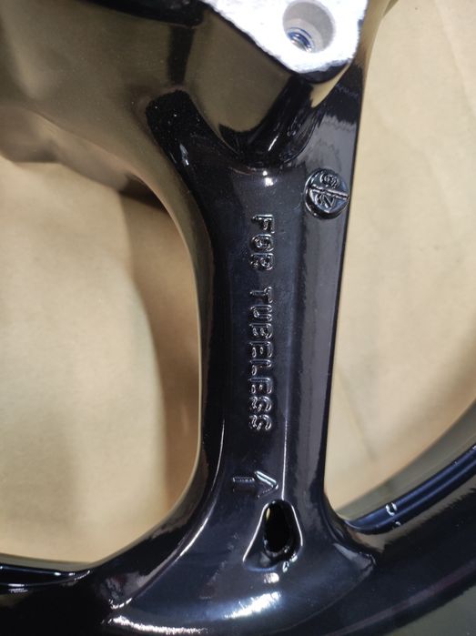 Колесо перед  Suzuki gsr 400/600