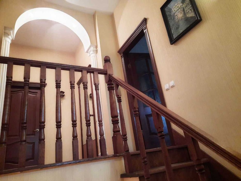 Продам 4к.двухярусн.сталинку,евроремонт,дорогая мебель,ул.Сумская 71