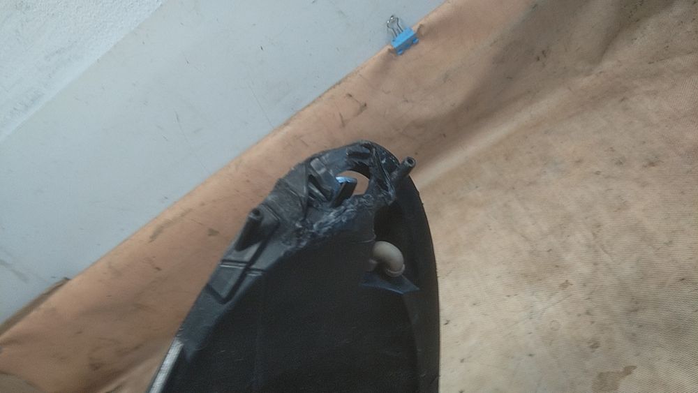 " Citroen C3 II lampa prawa przód EU