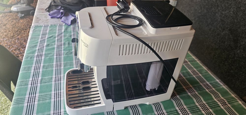 Maquina café automática delonghi