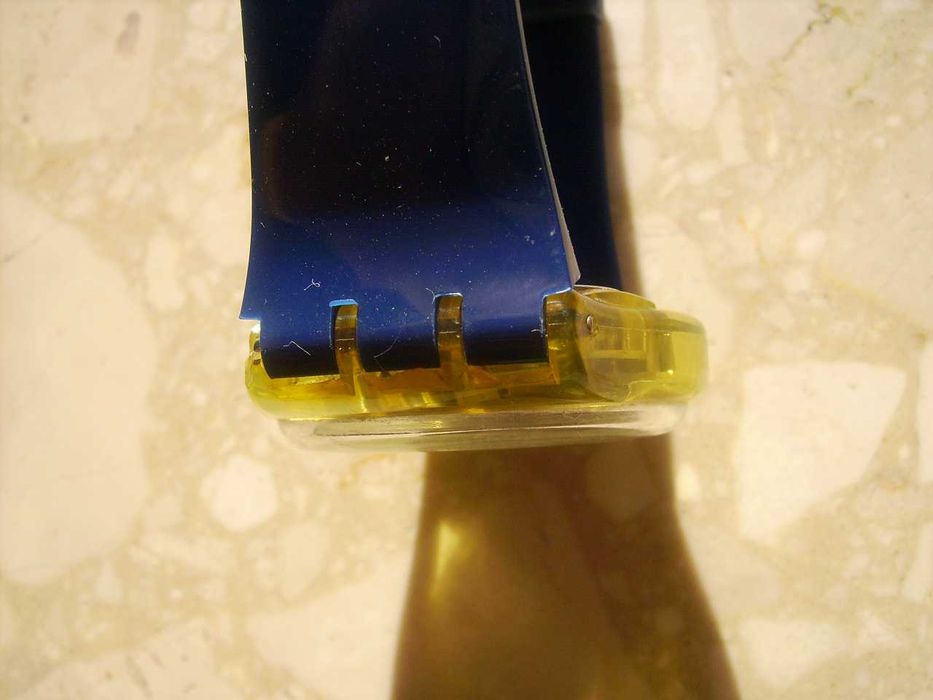 Zegarek Swatch gn209 Swiss Made uszkodzony + niebieski pasek oryginał stan bardzo dobry + pudełko bez baterii