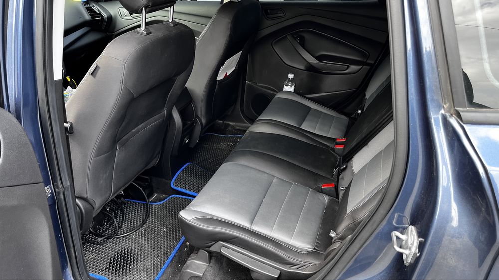 Продам Ford Escape