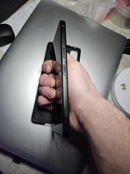 Продам Sony Xperia 1 IV