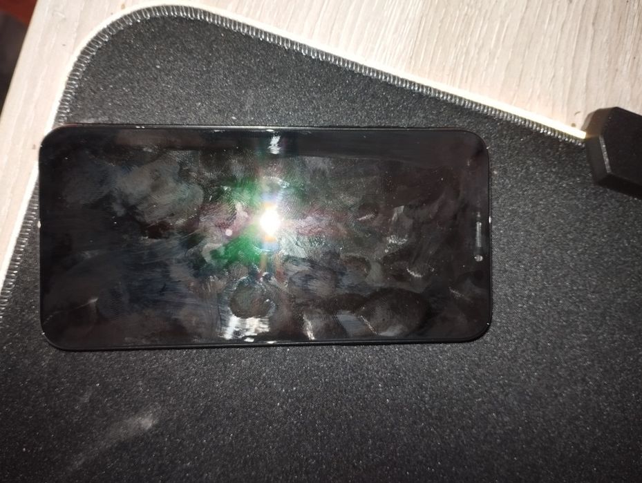 iPhone x usada funcional mas pra peças