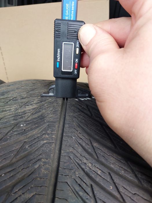 Opony 255/40 R20  komplet 4 sz