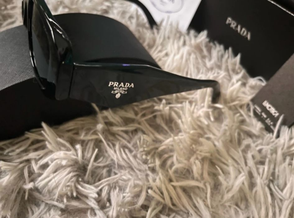 Óculos Prada Pretos - unissexo - original com todos os acessórios
