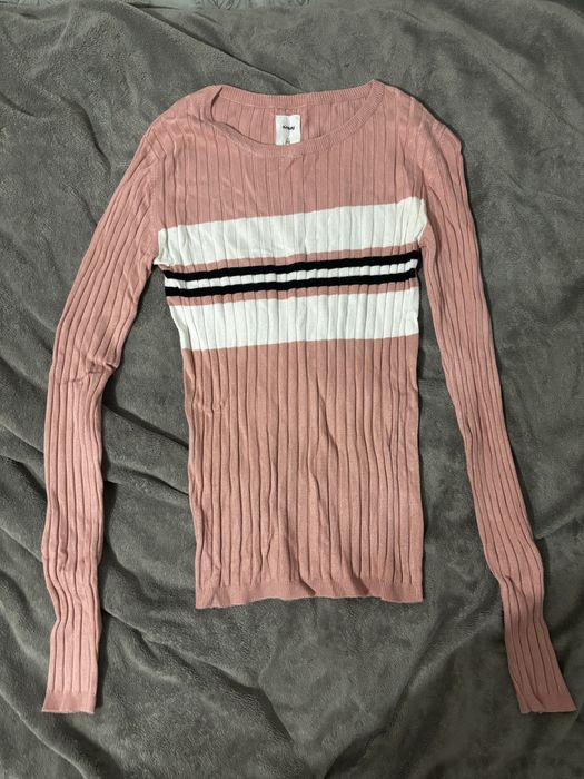 100 гривень! Кофтинка в обтяг. Xs-s(можлий варіант на м)