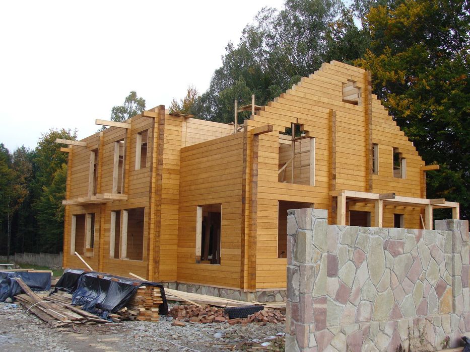 Стіновий клеєний брус 200х200