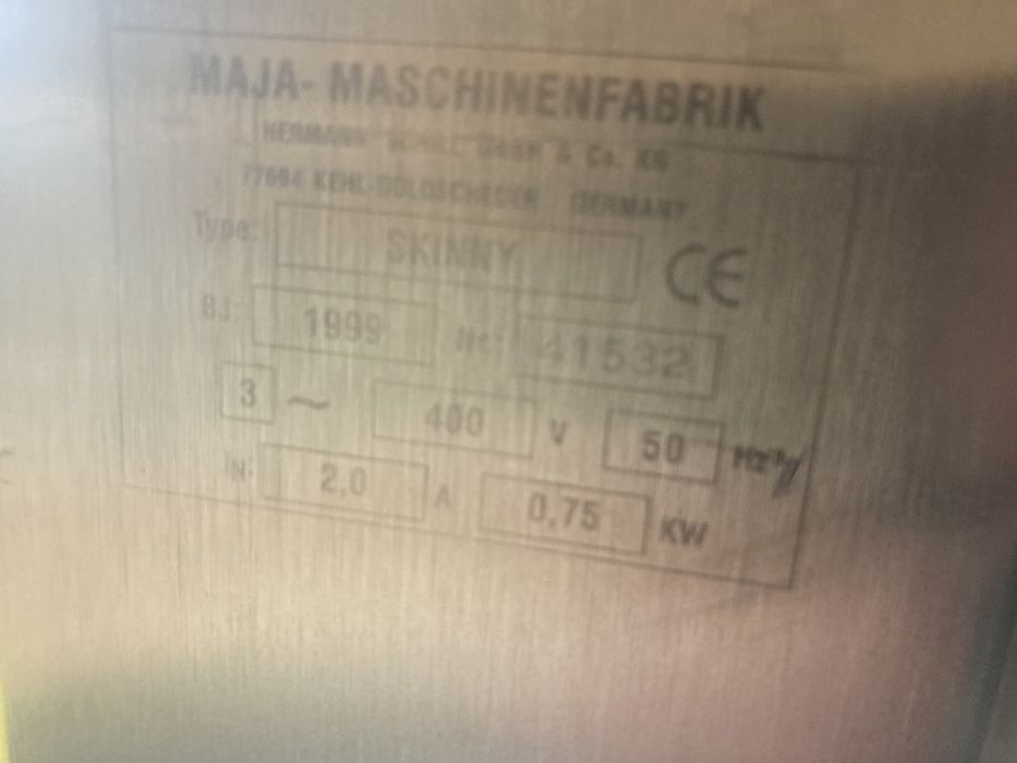 Шкіроз’ємна машина Maja Skinny. Лізовочна машина