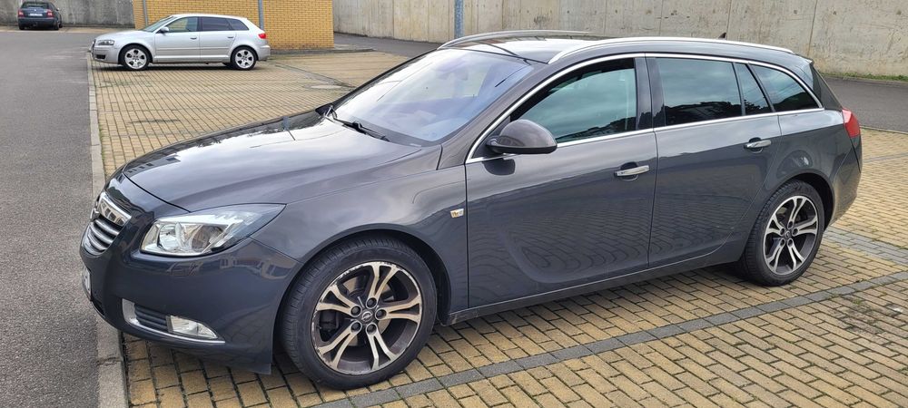 Opel Insignia Sports Tourer SW, automat, 220KM, 2013 rok