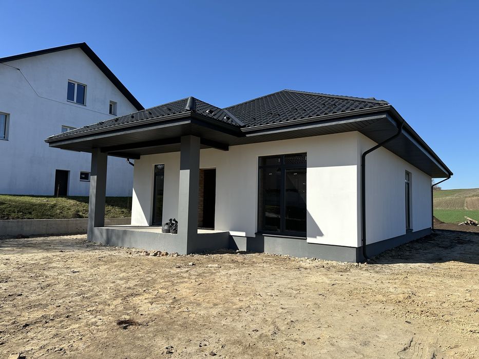 Продаж нового будинку в Обарові