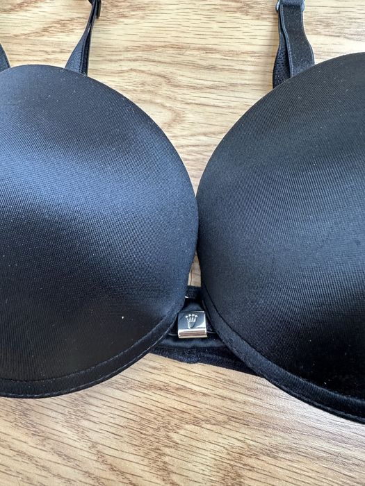 Biustonosz stanik Triumph 70A push up czarny