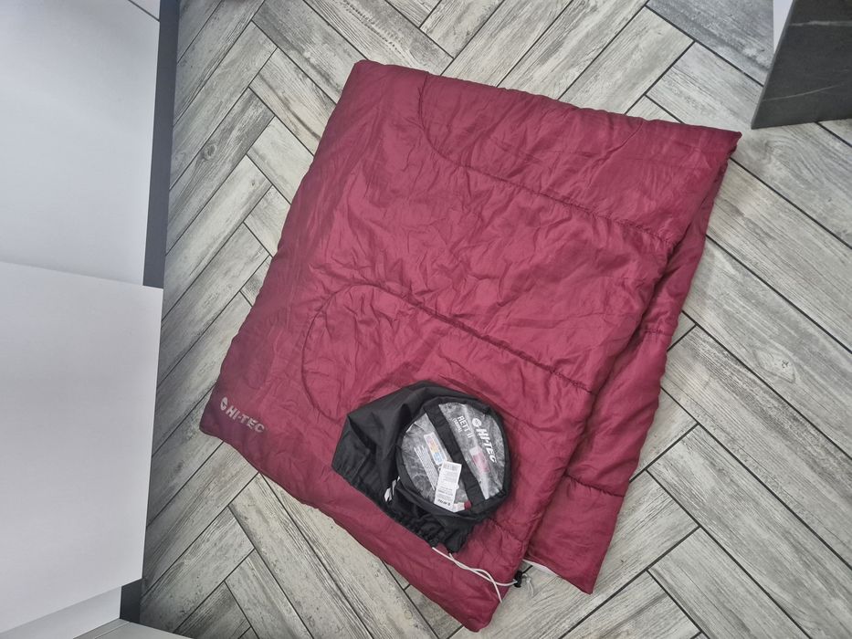 Śpiwór Hi-Tec bordowy