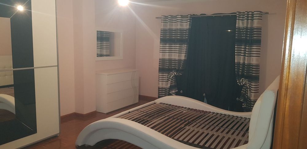 Aluga-se Moradia em banda