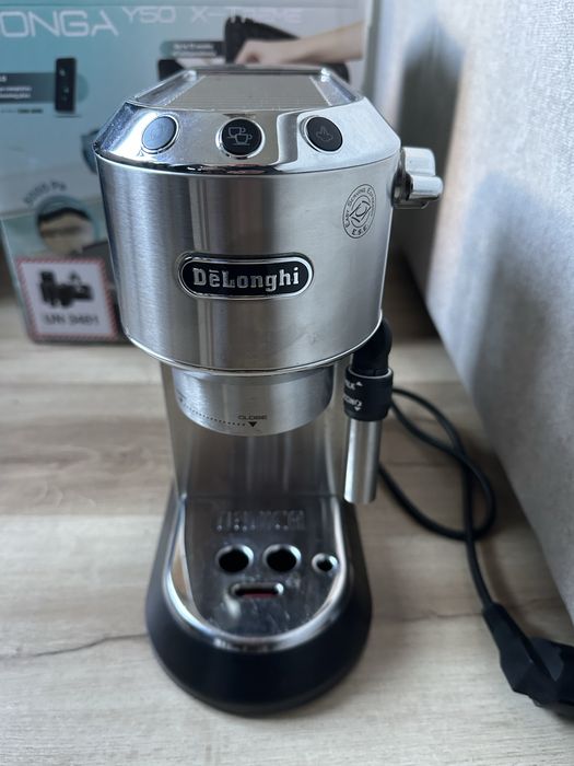 Máquina de café espresso manual Dedica Style